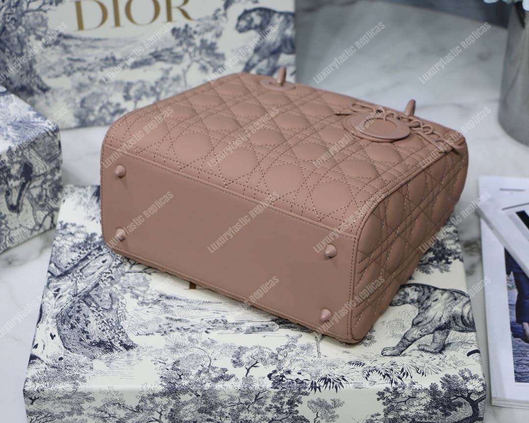 lady D*or ultra-matte medium bag pink