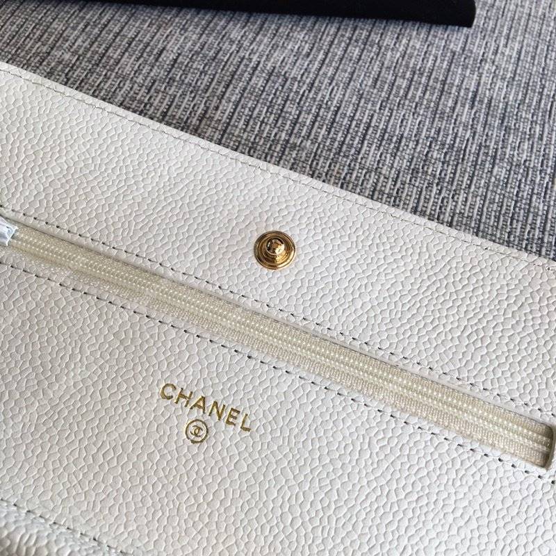 Ch*el wallet on chain – woc classic caviar gold-toned metal white