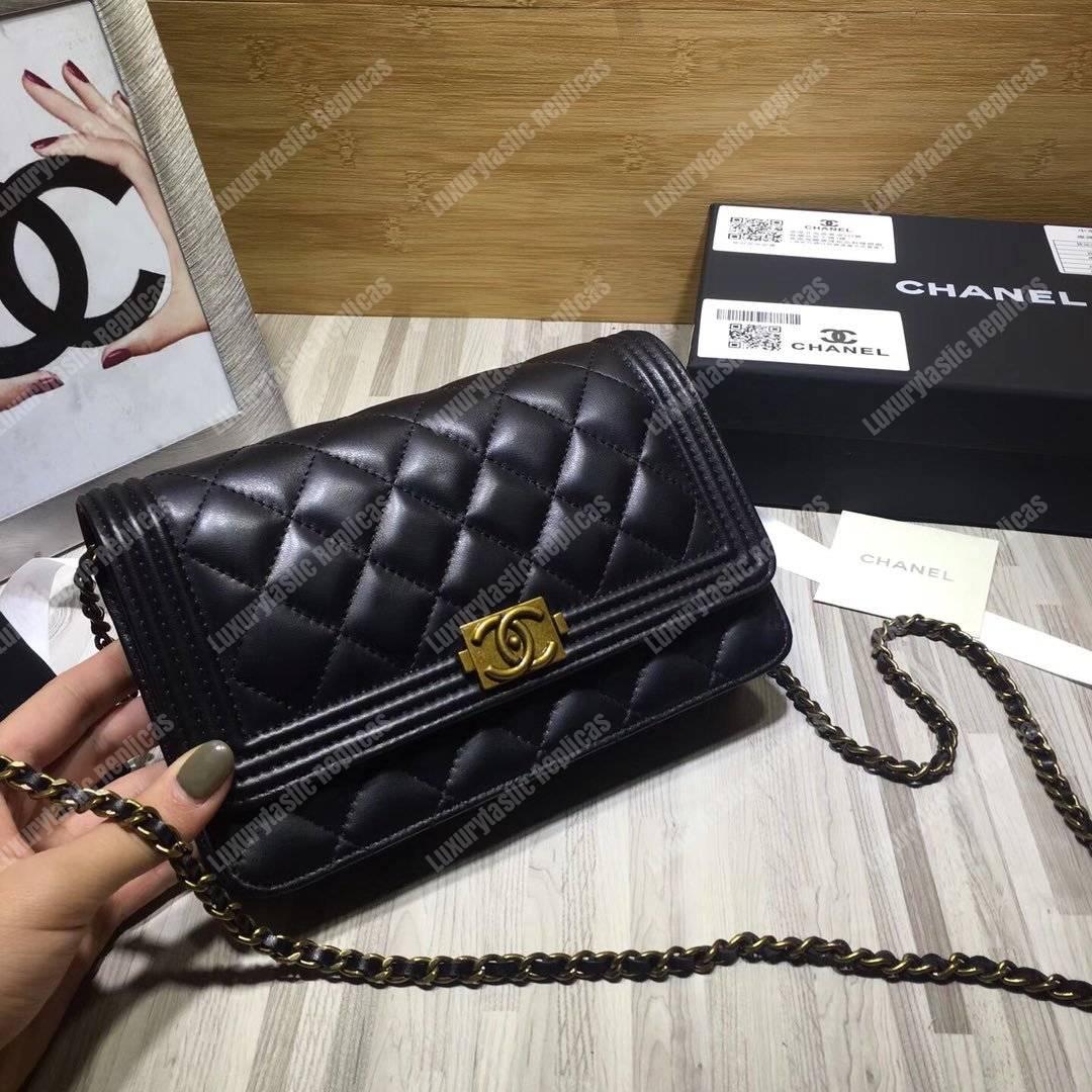 Ch*el le boy wallet on chain – woc black quilted lambskin gold-toned