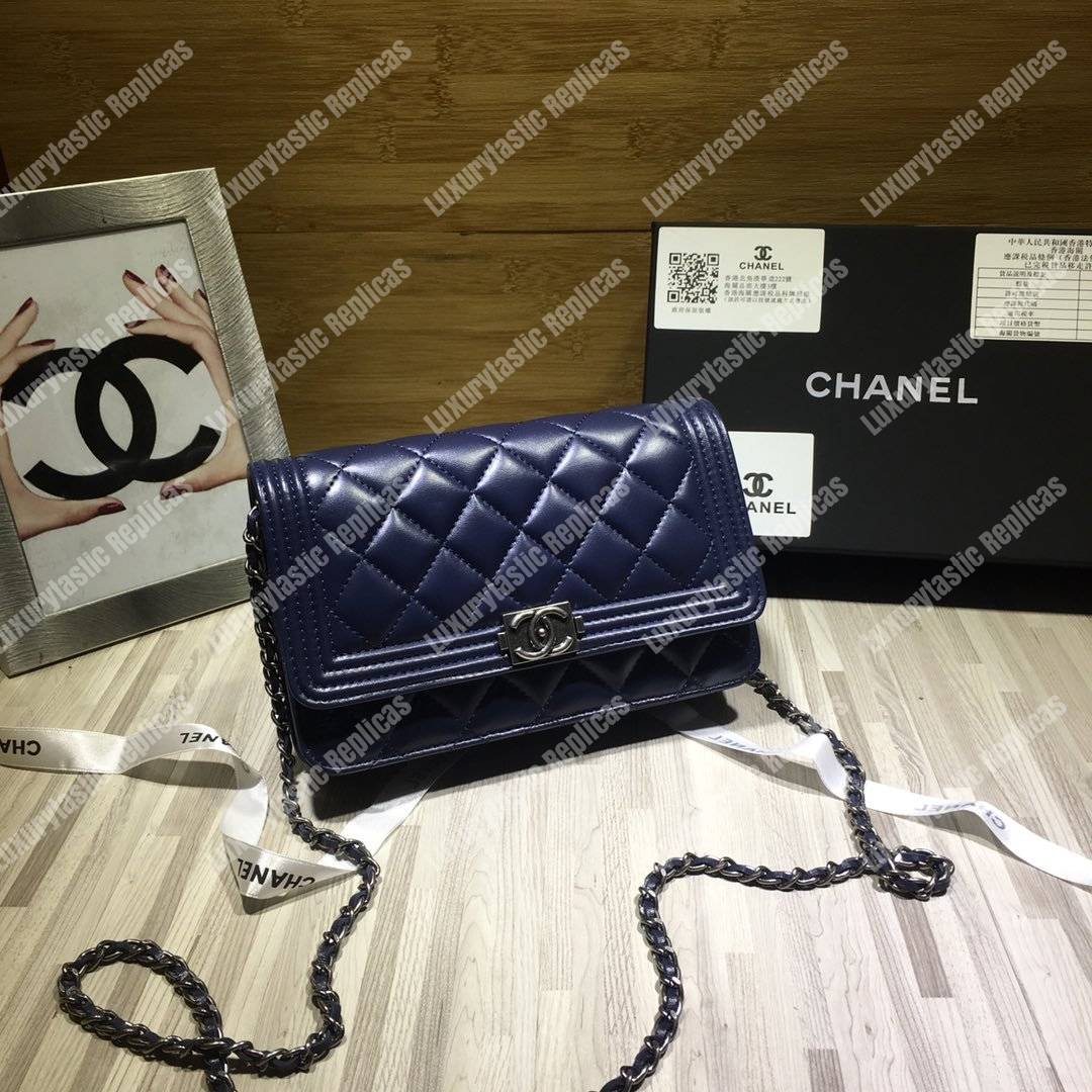 Ch*el le boy wallet on chain – woc dark blue quilted lambskin silver-toned