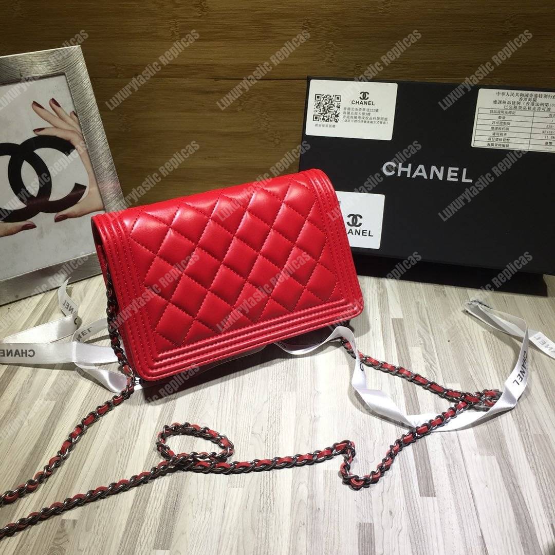 Ch*el le boy wallet on chain – woc red quilted lambskin silver-toned