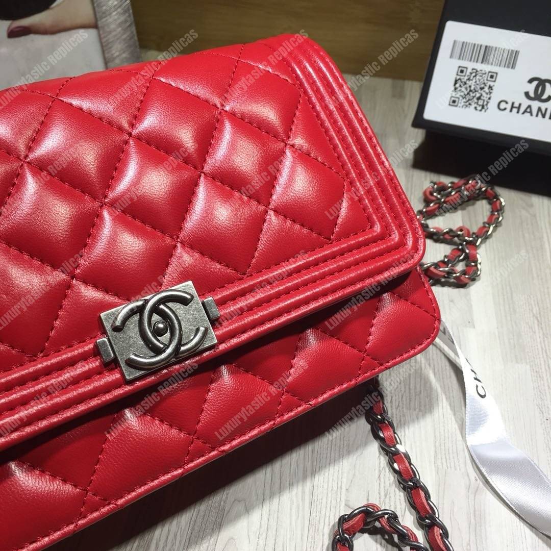 Ch*el le boy wallet on chain – woc red quilted lambskin silver-toned