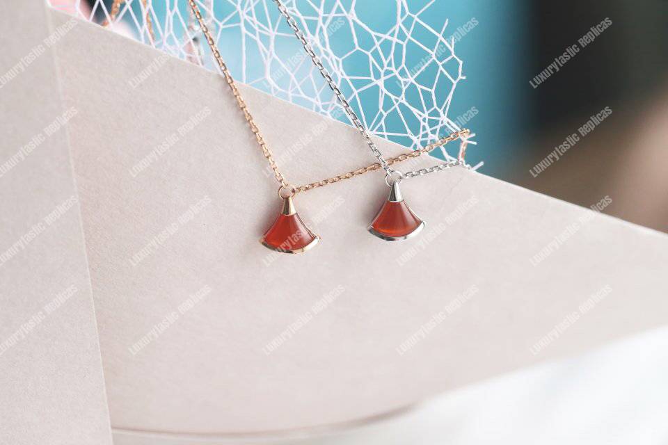 B*l*ai divina diva’s dream necklace red