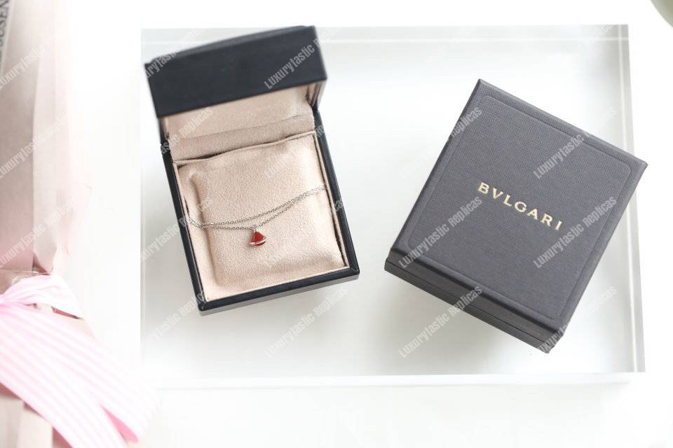 B*l*ai divina diva’s dream necklace red