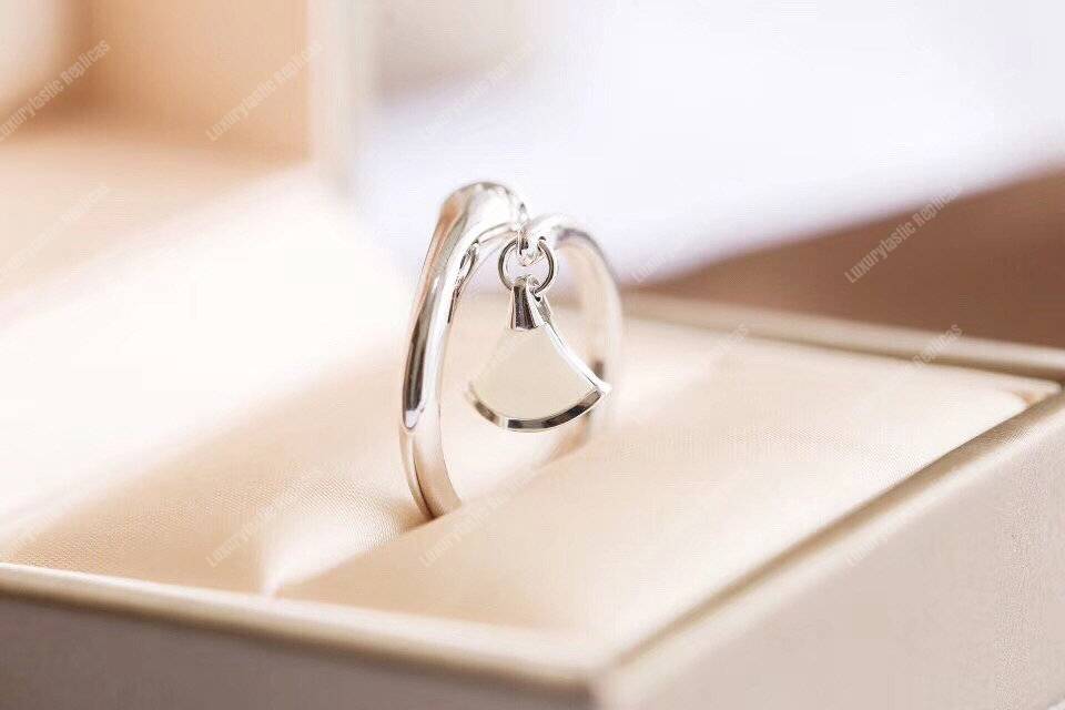 B*l*ai divas’ dream ring white