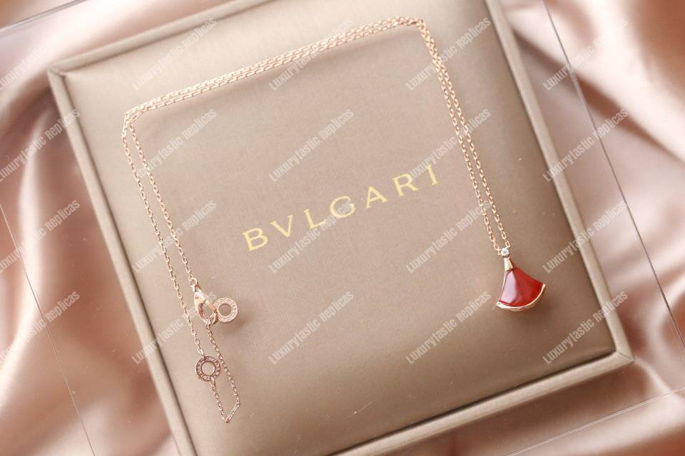 B*l*ai divas’ dream necklace rose gold