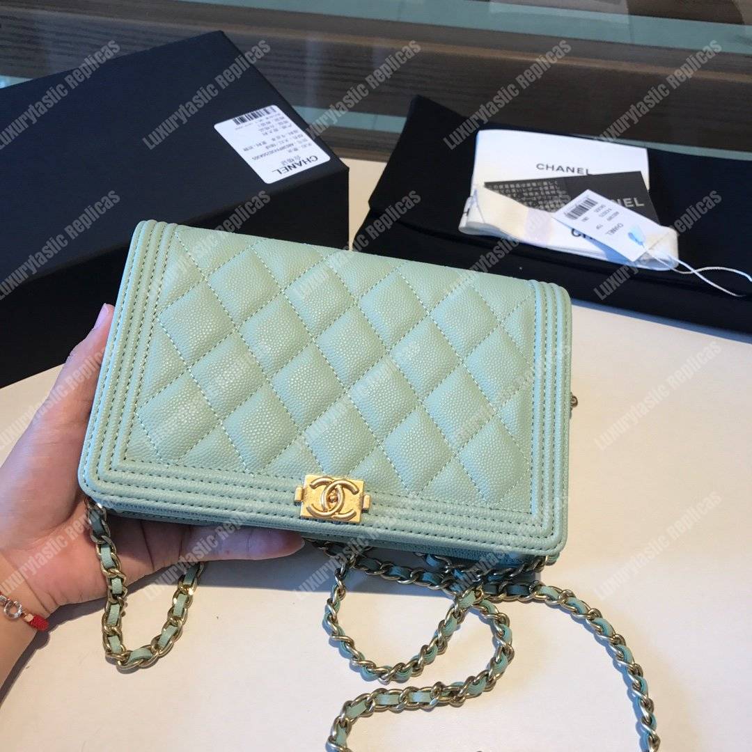 Ch*el le boy wallet on chain – woc seafoam green caviar gold-toned
