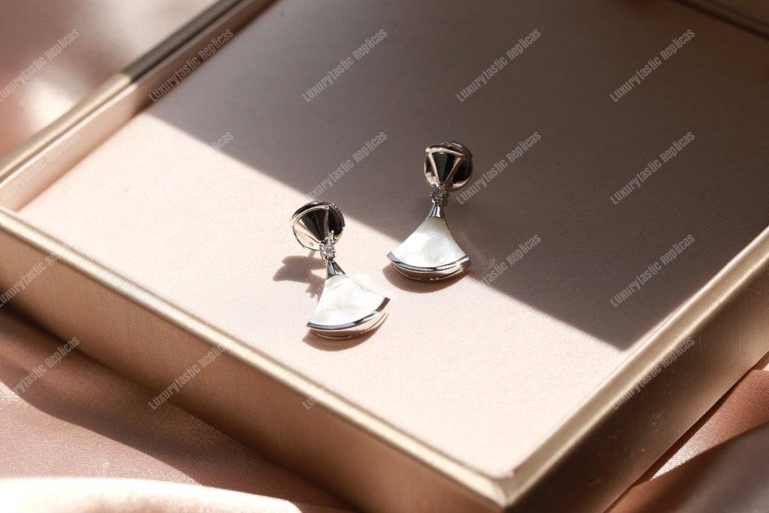 B*l*ai divas’ dream 1 diamonds earrings