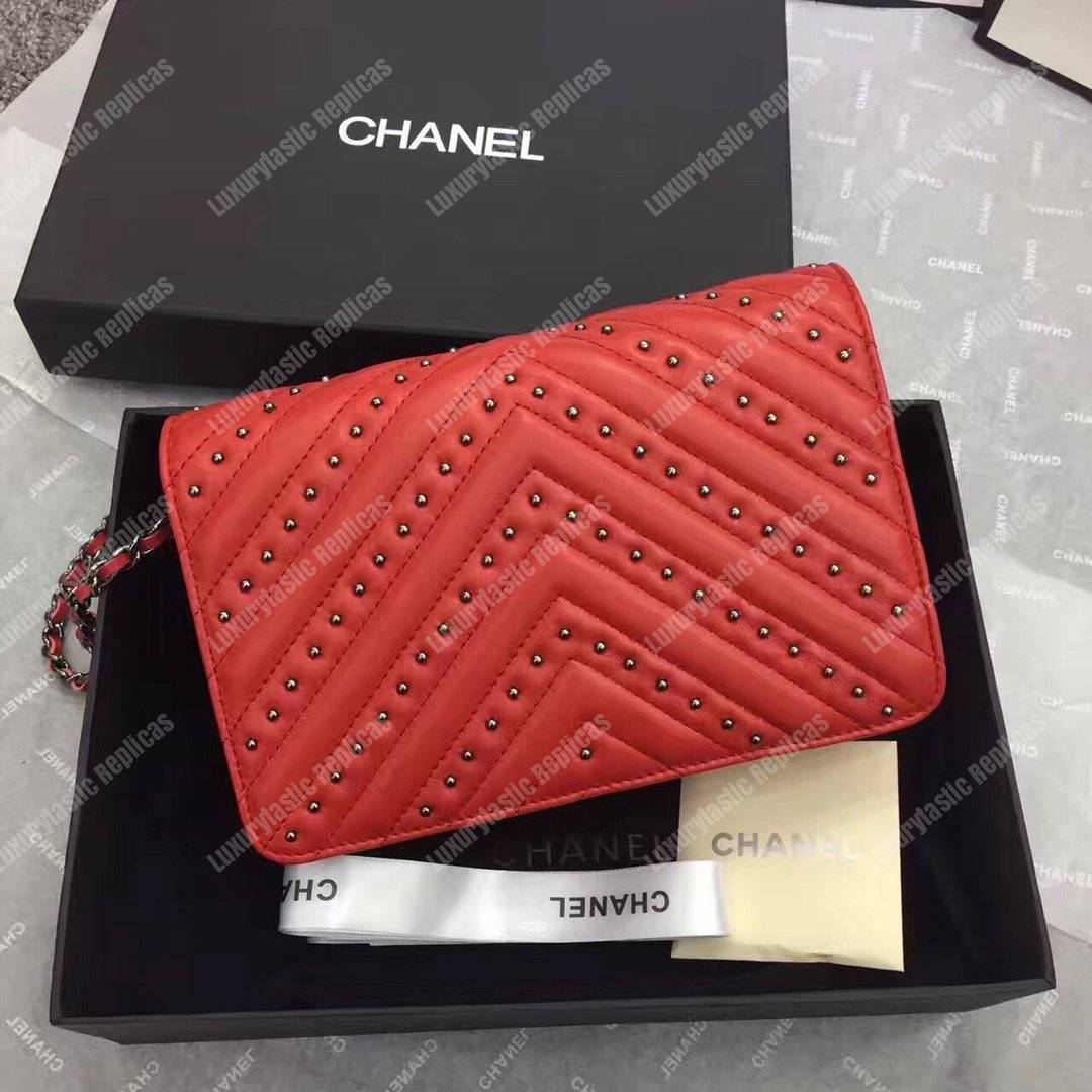 Ch*el reissue 2.55 wallet on chain – woc chevron studded lambskin red silver-toned