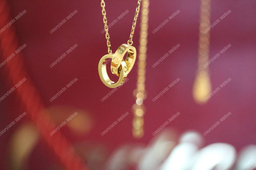 Cartier Love Necklace Replica