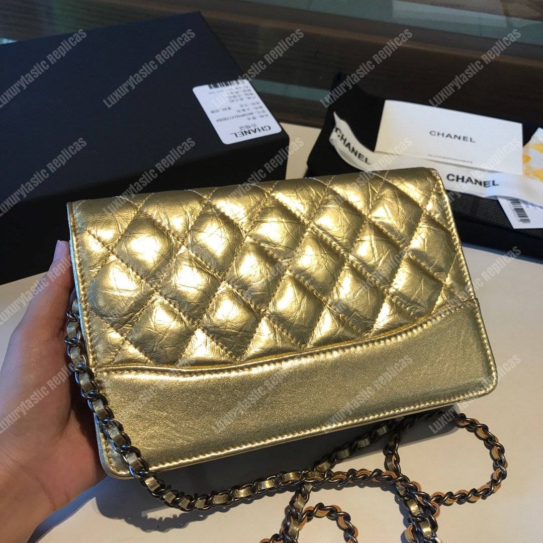 Ch*el wallet on chain – woc aged & smooth calfskin metallic gold