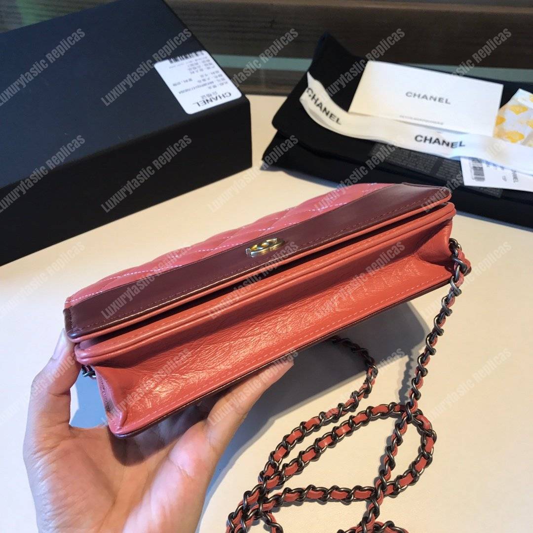 Ch*el wallet on chain – woc aged & smooth calfskin red