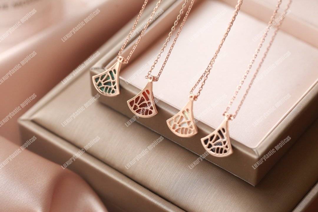 B*l*ai divas’ dream necklace rose gold