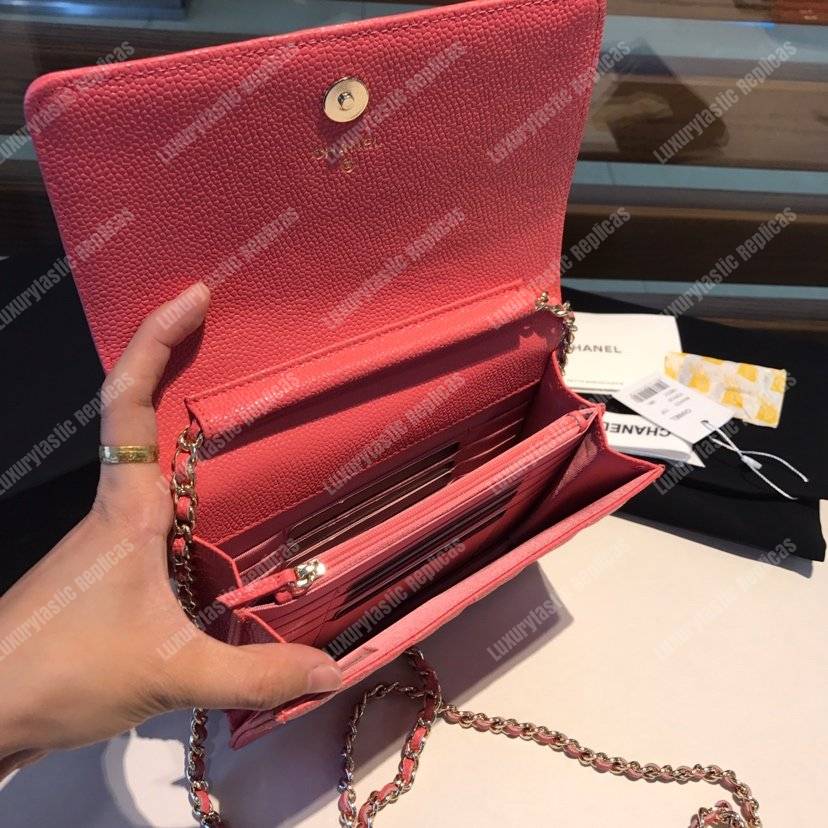 Ch*el boy square clutch with chain – cwc grained calfskin pink