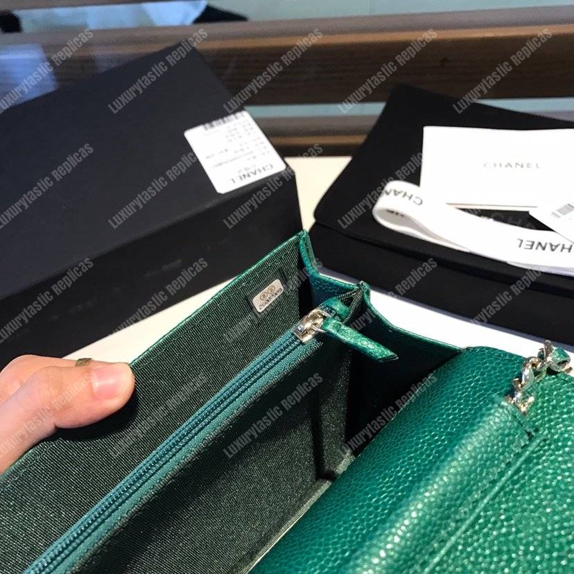 Ch*el boy square clutch with chain – cwc grained calfskin green