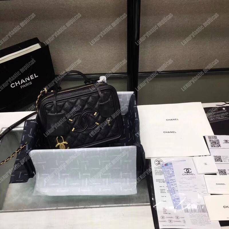 Ch*el medium vanity case black