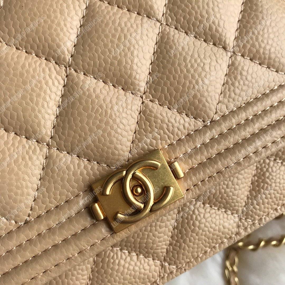 Ch*el le boy wallet on chain – woc beige caviar gold-toned