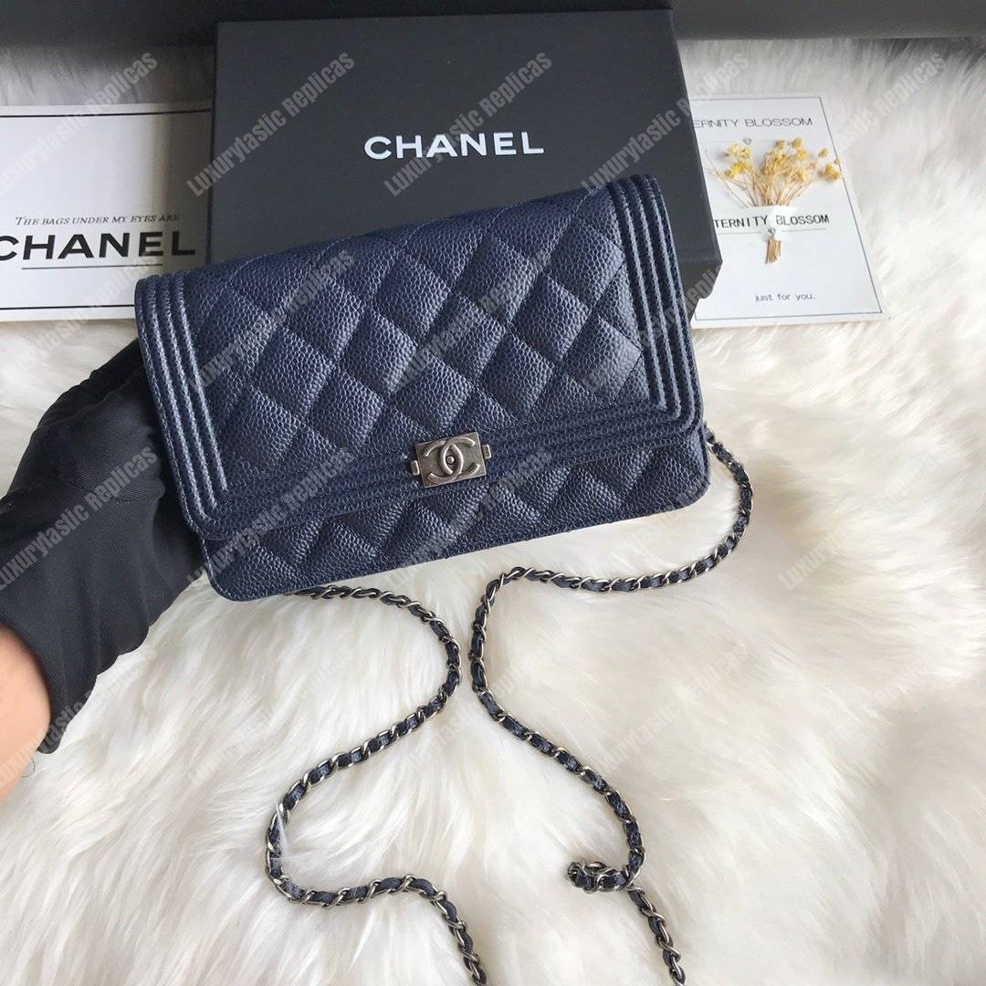 Ch*el le boy wallet on chain – woc dark blue caviar silver-toned