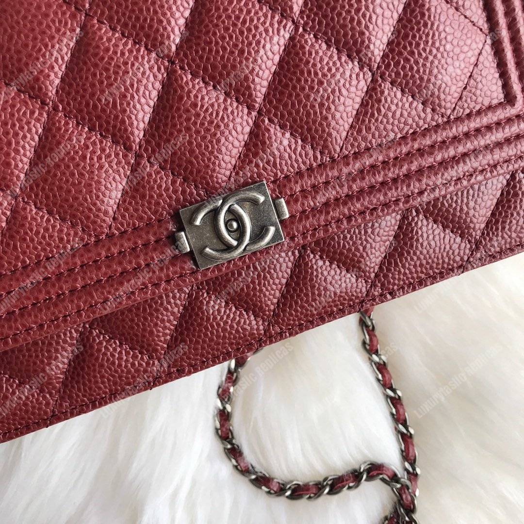 Ch*el le boy wallet on chain – woc maroon caviar silver-toned