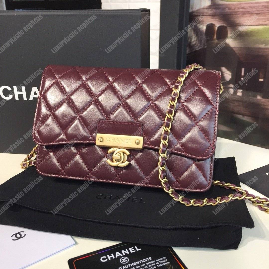 Ch*el wallet on chain – woc golden class calfskin burgundy