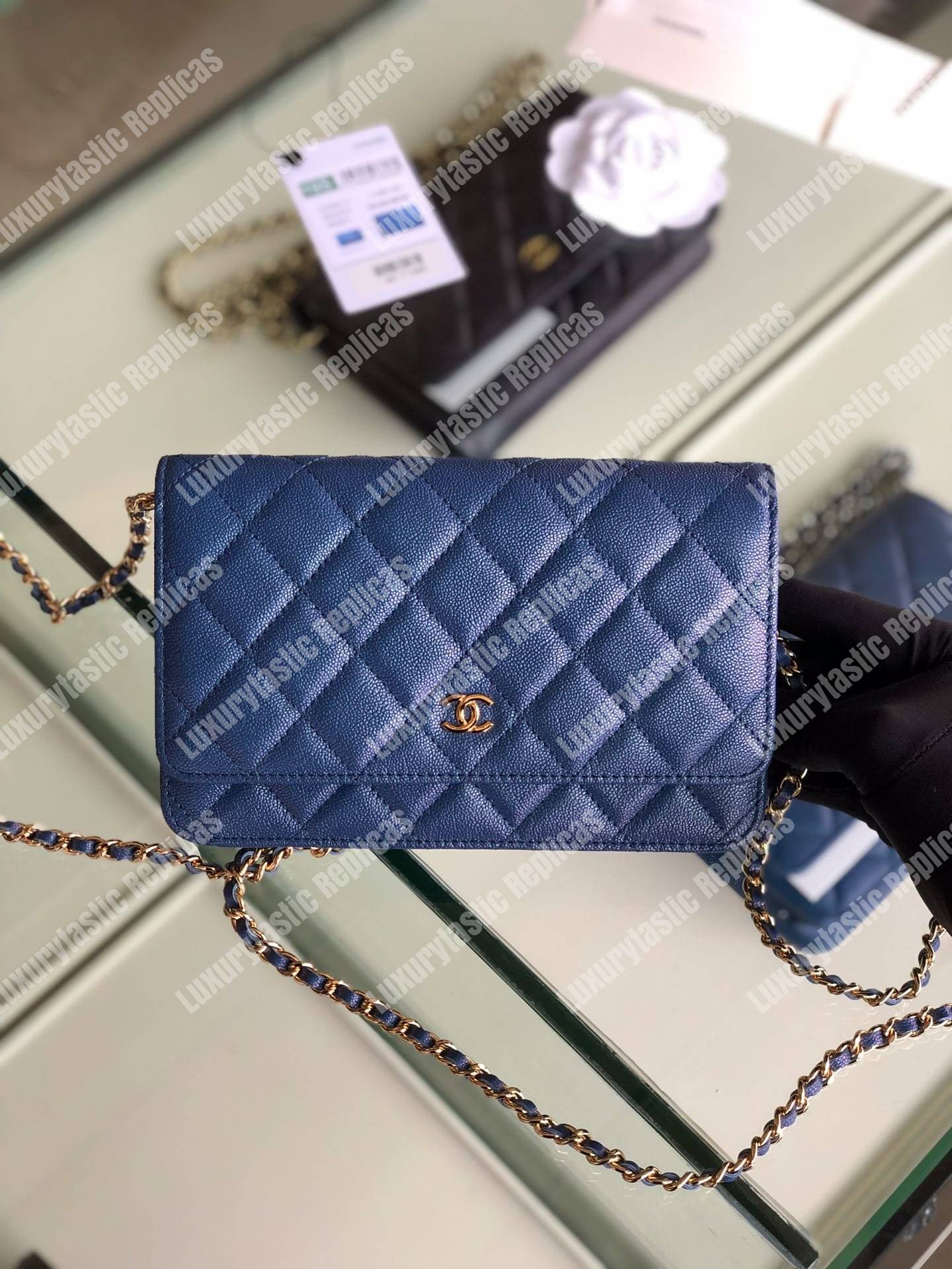 Ch*el wallet on chain – woc classic caviar gold-toned metal blue