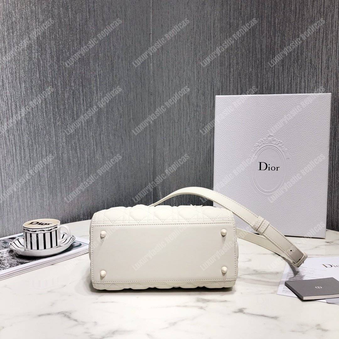 lady D*or ultra-matte medium bag white