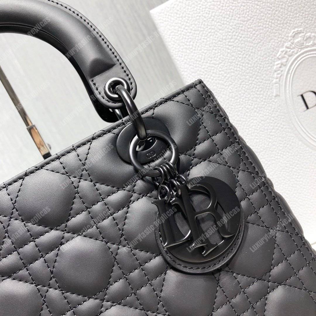 lady D*or ultra-matte medium bag black