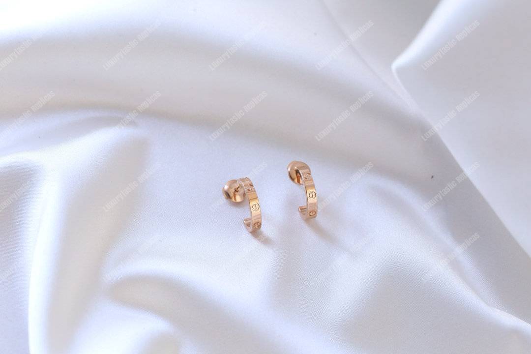Cartier Love Earrings Replica
