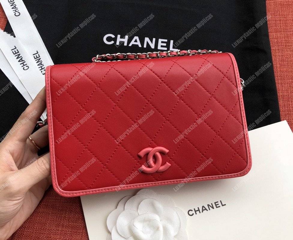 Ch*el wallet on chain – woc color pop cc lambskin red
