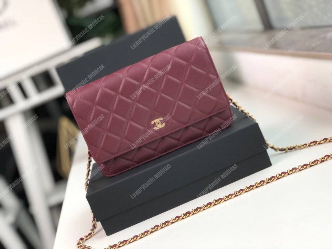 Ch*el wallet on chain – woc quilted lambskin maroon gold-toned
