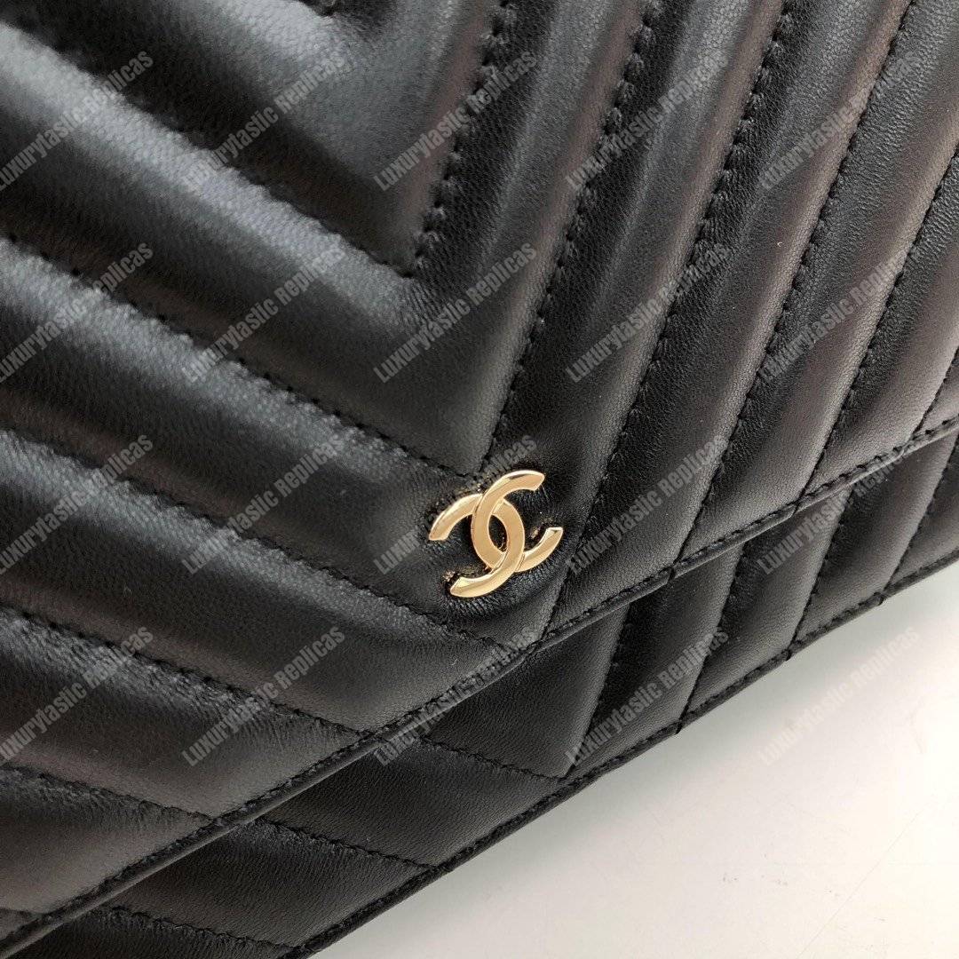 Ch*el wallet on chain – woc chevron lambskin black gold-toned