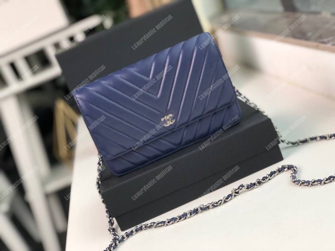 Ch*el wallet on chain – woc chevron lambskin dark blue silver-toned