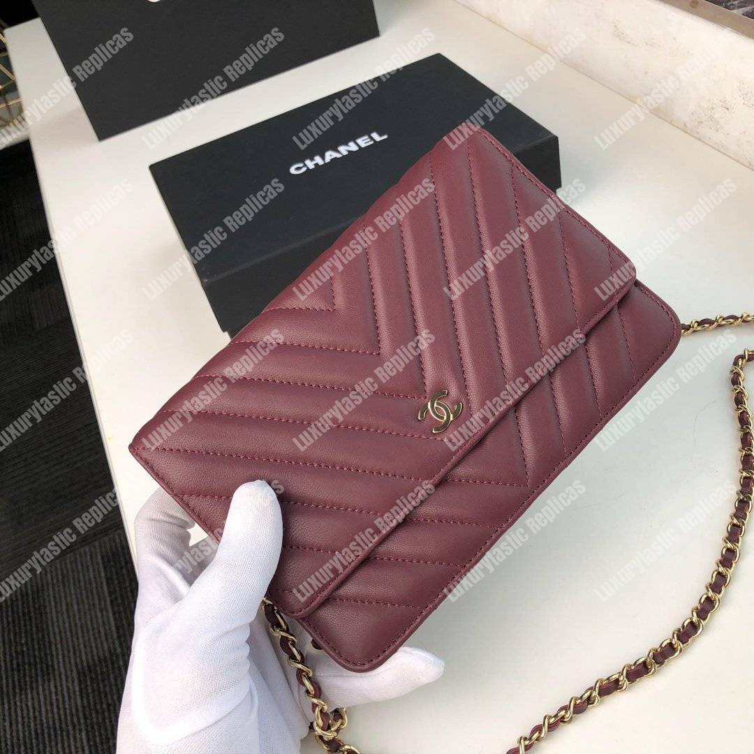 Ch*el wallet on chain – woc chevron lambskin maroon gold-toned