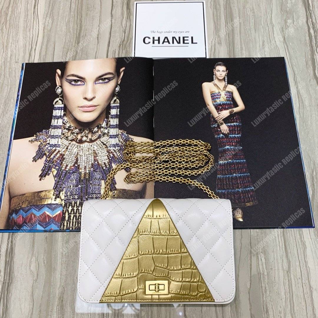 Ch*el wallet on chain – woc lambskin & crocodile-embossed leather egyptian white