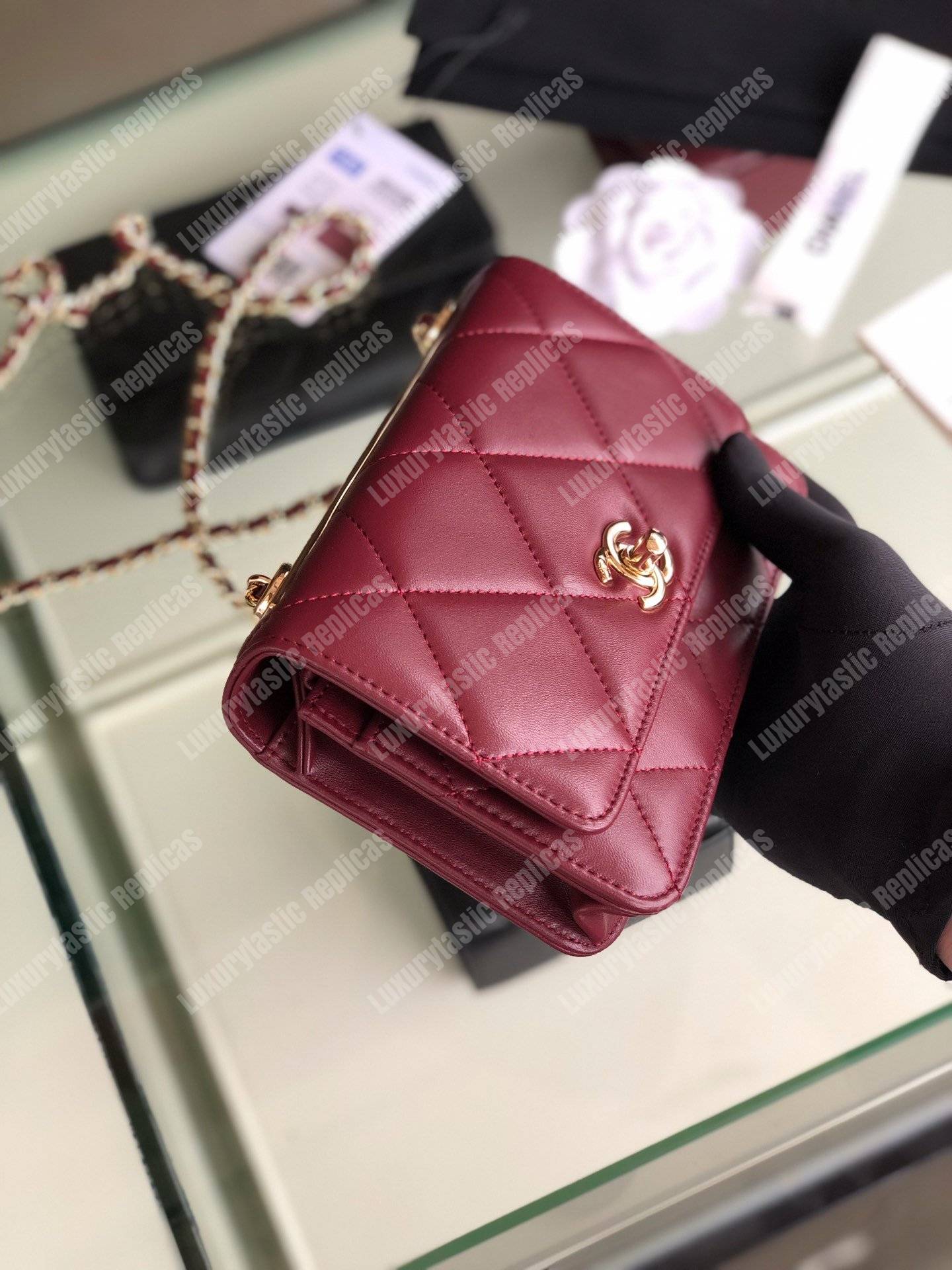 Ch*el wallet on chain – woc lambskin gold-toned metal maroon