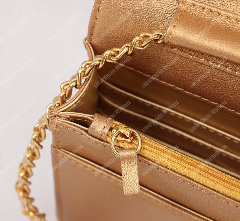 Ch*el gabrielle wallet on chain – woc crocodile embossed leather gold