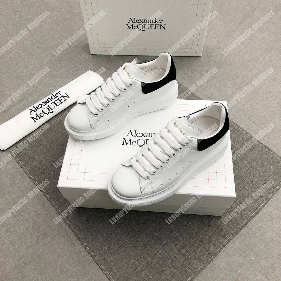 Alexander McQueen Oversized Sneaker Ivory/Black