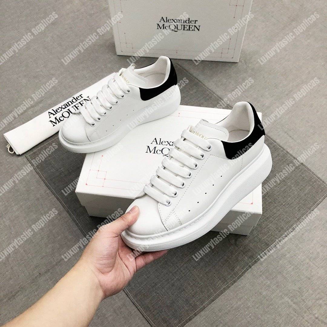 Alexander McQueen Oversized Sneaker Ivory/Black