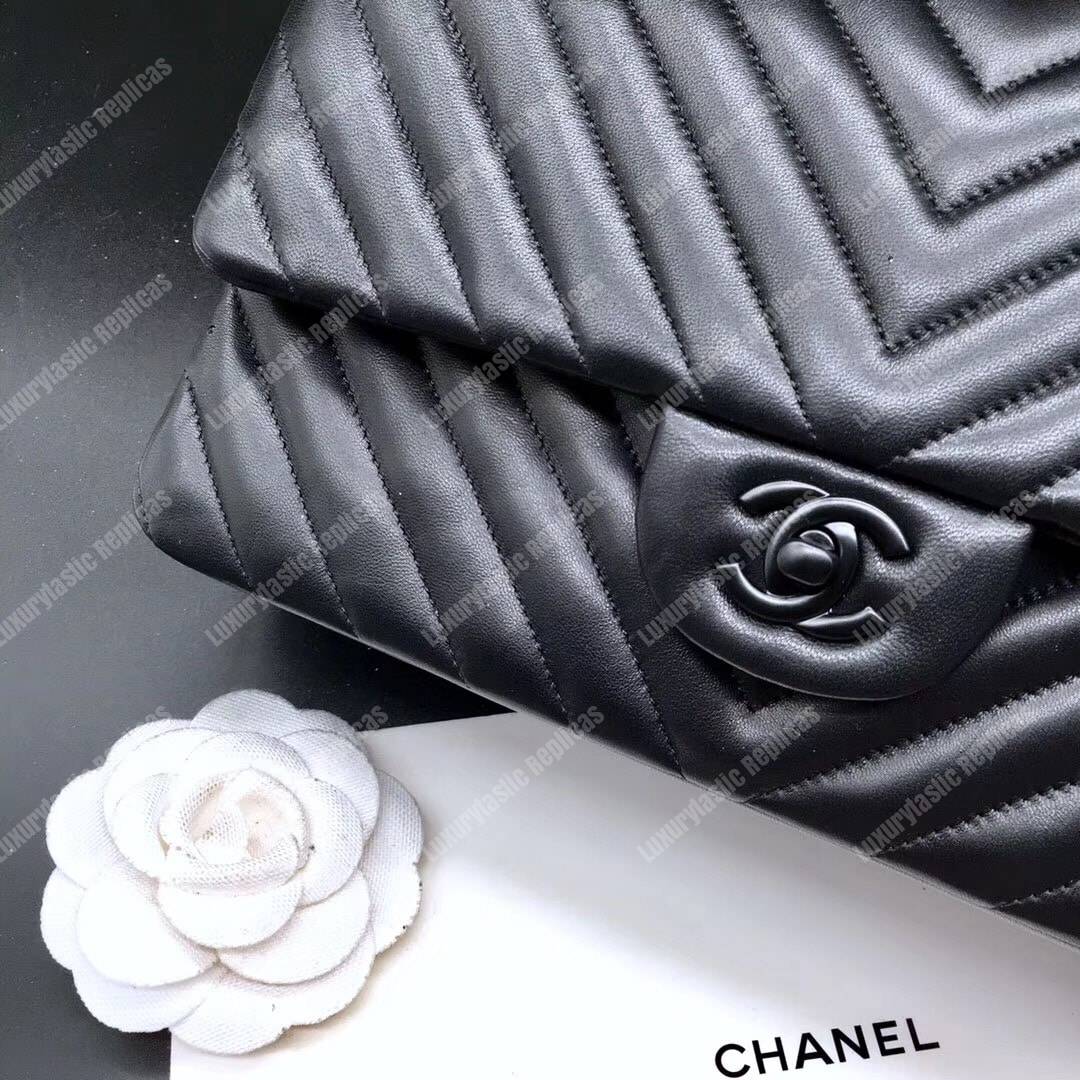 Ch*el classic medium handbag black