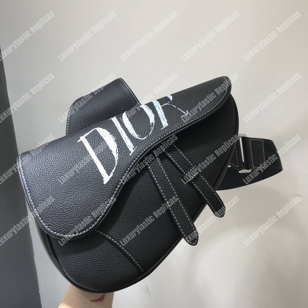 D*or black grained calfskin saddle messenger bag