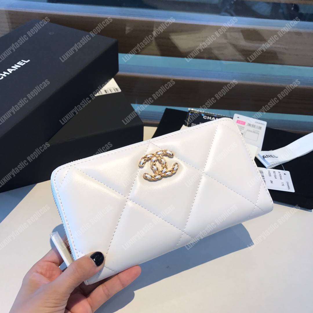 Ch*el 19 long zipped wallet white