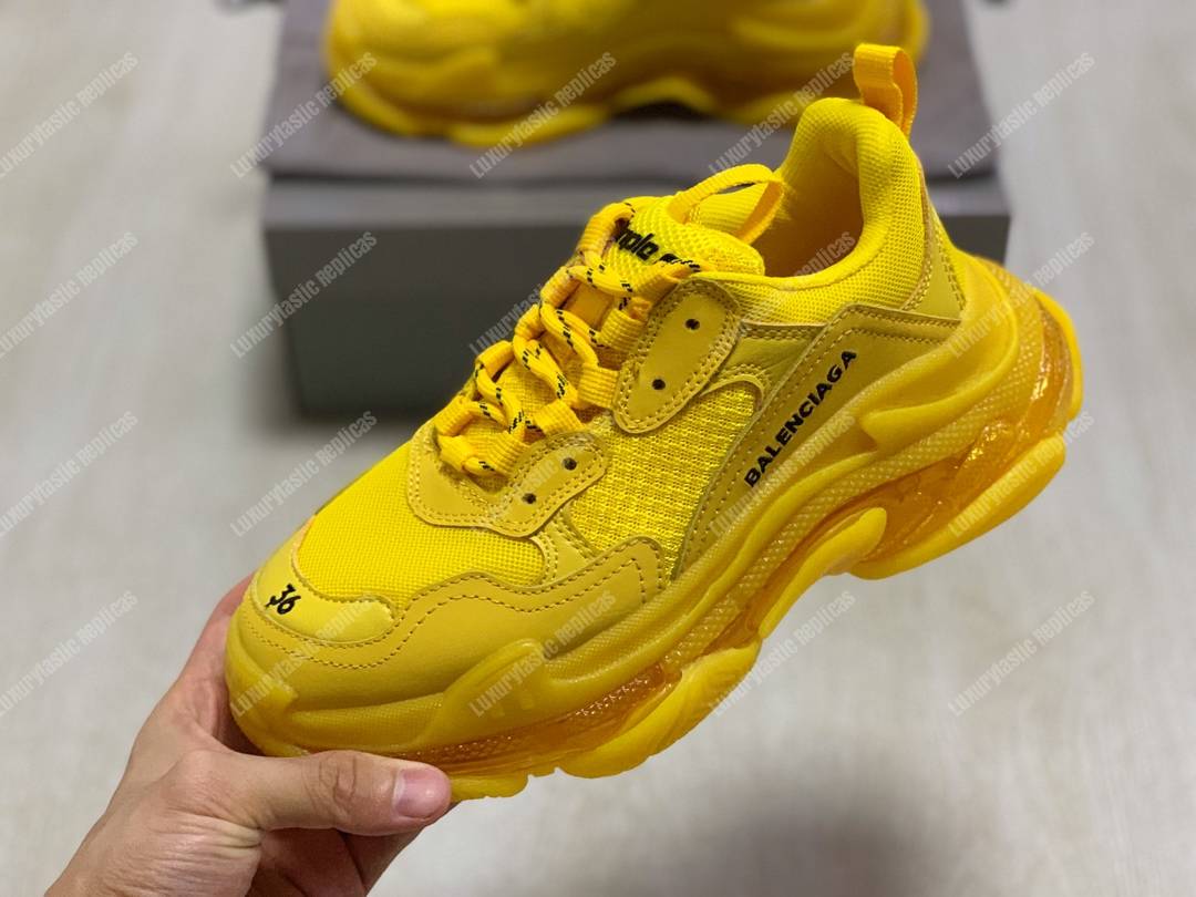 Ba*len*cia*ga triple s clear sole yellow