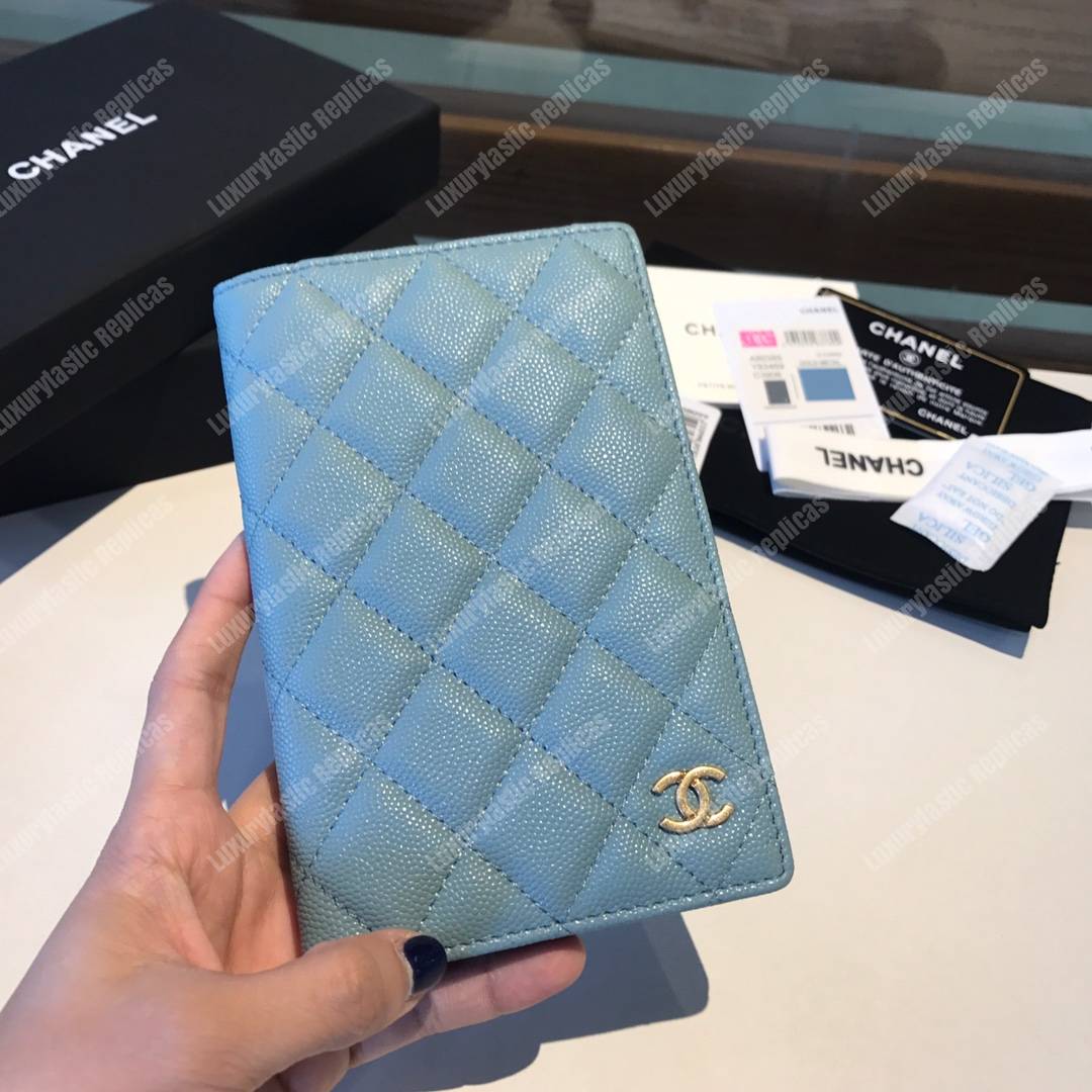 Classic Passport Holder Caviar Leather Sky Blue
