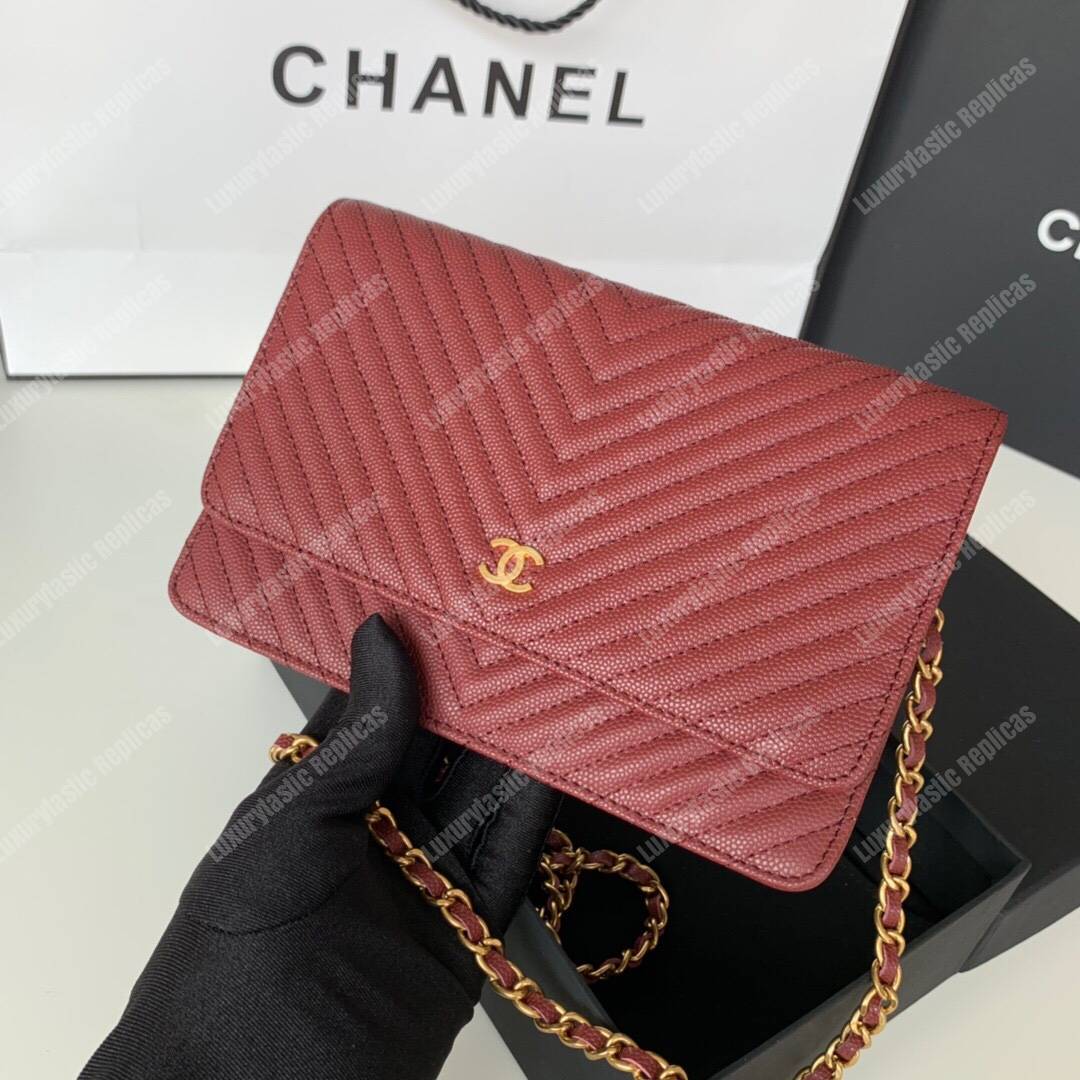 Ch*el wallet on chain burgundy