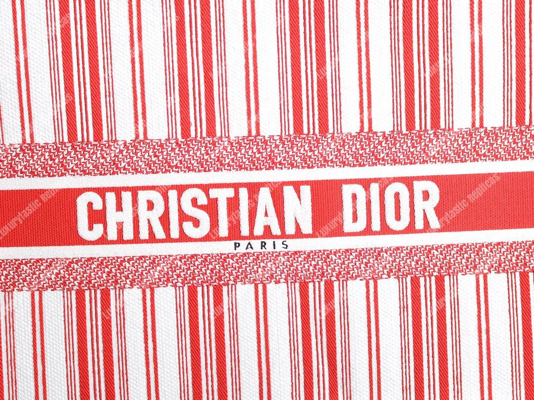 D*or book tote bag marbella exclusive red