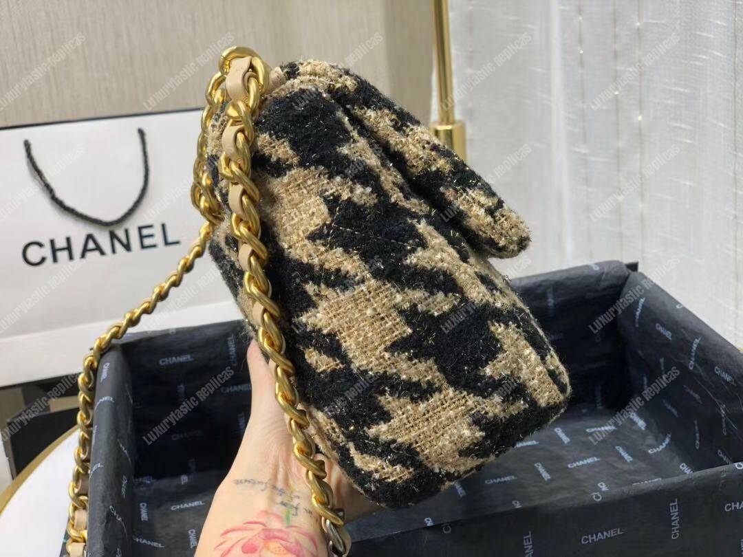 Ch*el 19 maxi flap bag tweed beige & black