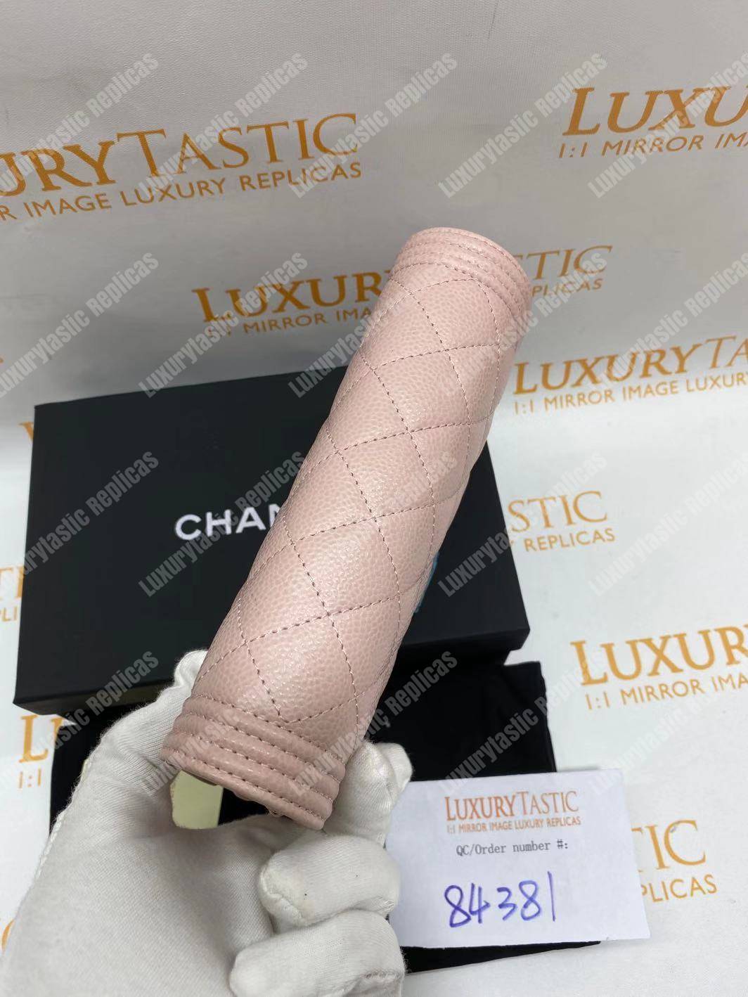Ch*el le boy wallet on chain – woc light pink caviar silver-toned