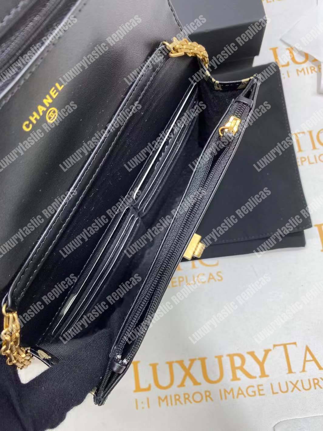 Ch*el wallet on chain – woc crocodile-embossed print gold-toned