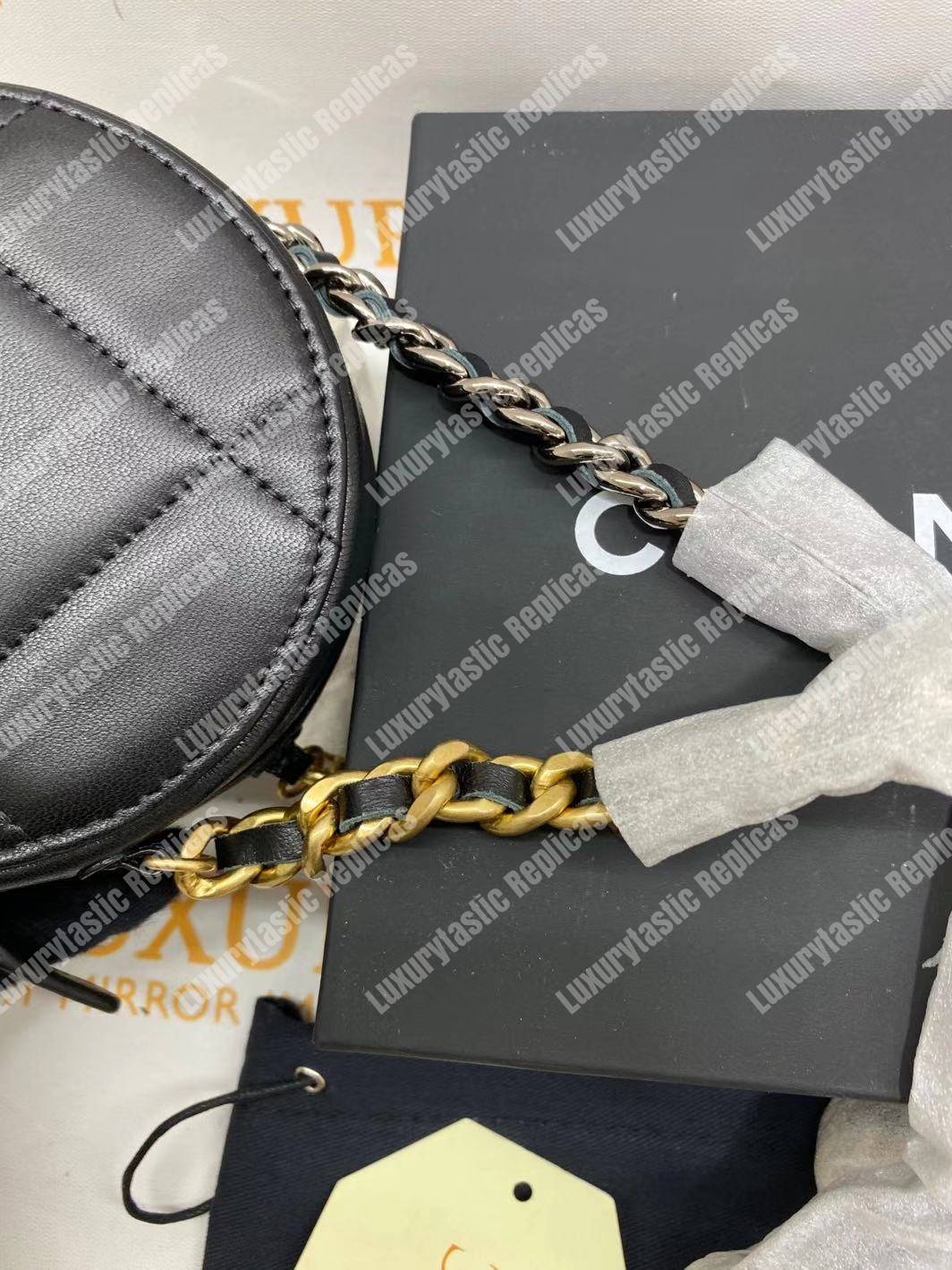 Ch*el 19 clutch with chain black