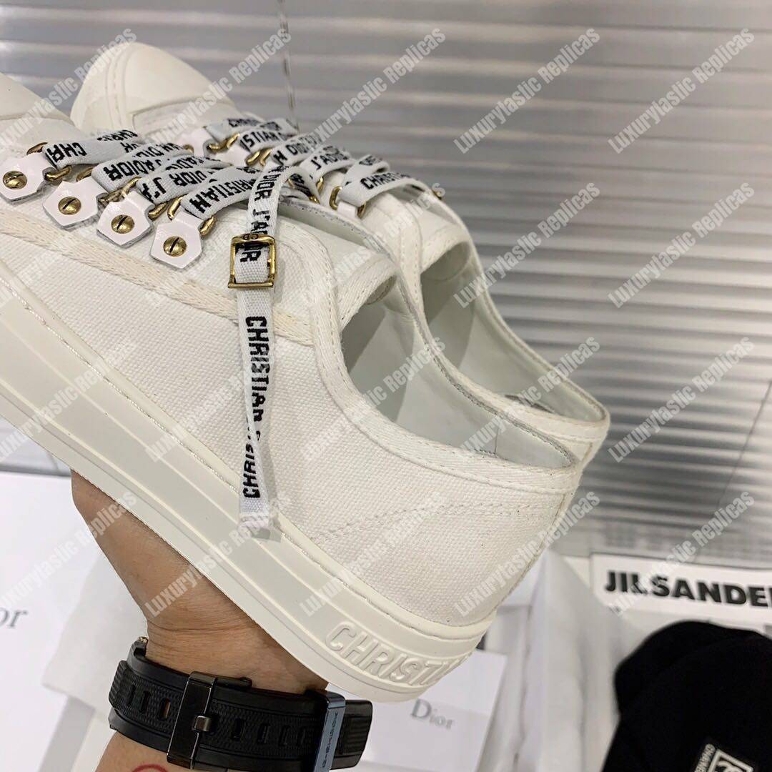 D*or walk’n’D*or low-top sneaker in white canvas